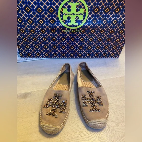 Tory Burch Embellished Espadrille Jewel Suede in Almond Flour color - Size 6 - Picture 2 of 8